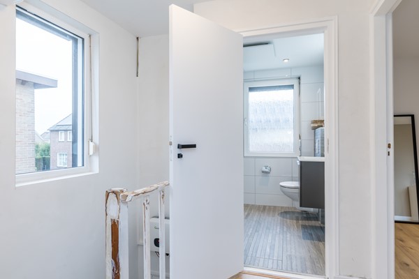 Foto - Te koop: Instapklaar gemoderniseerde geschakelde 2 onder 1 kap woning met voldoende woonoppervlakte, garage, berging en tuin in Simpelveld (Huls)